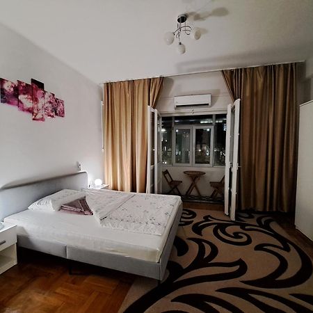 Appartamento Amytis Flat Old City Bucarest Esterno foto