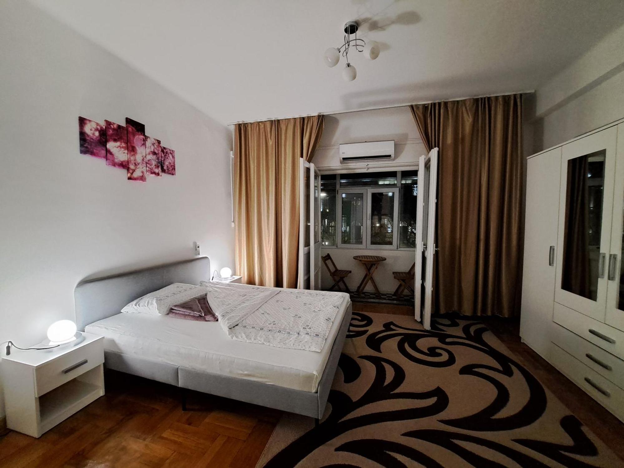 Appartamento Amytis Flat Old City Bucarest Esterno foto