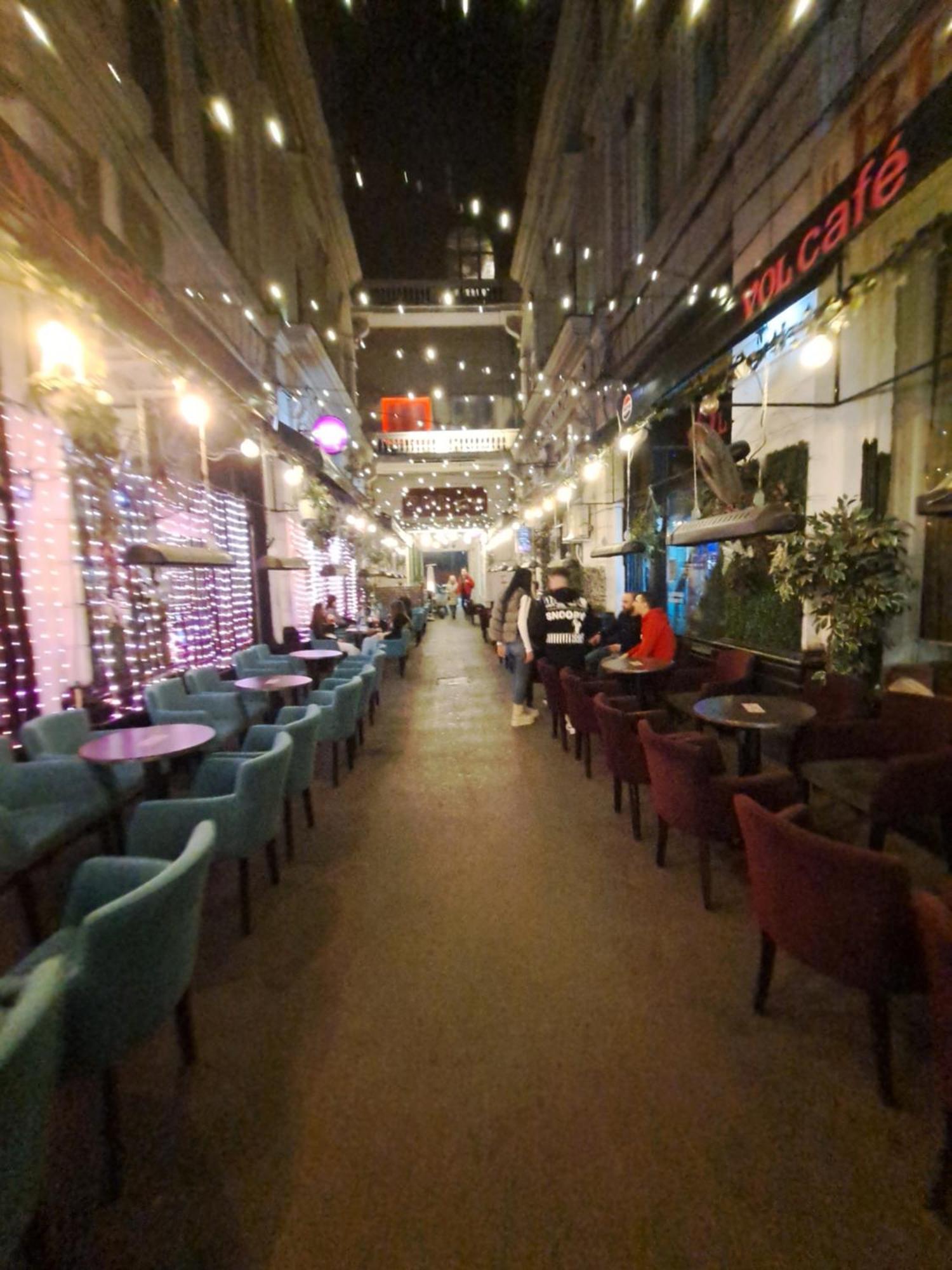 Appartamento Amytis Flat Old City Bucarest Esterno foto