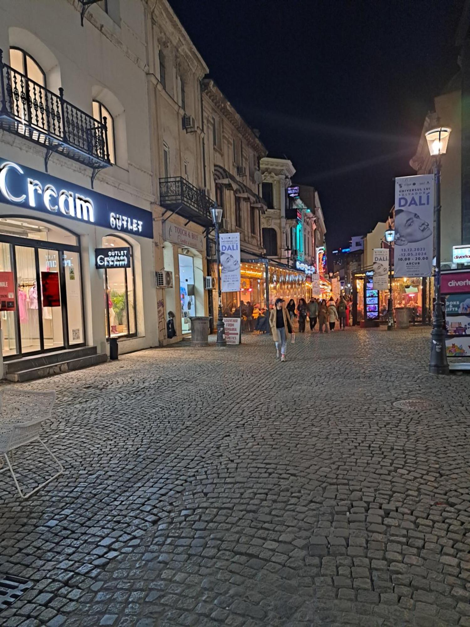 Appartamento Amytis Flat Old City Bucarest Esterno foto