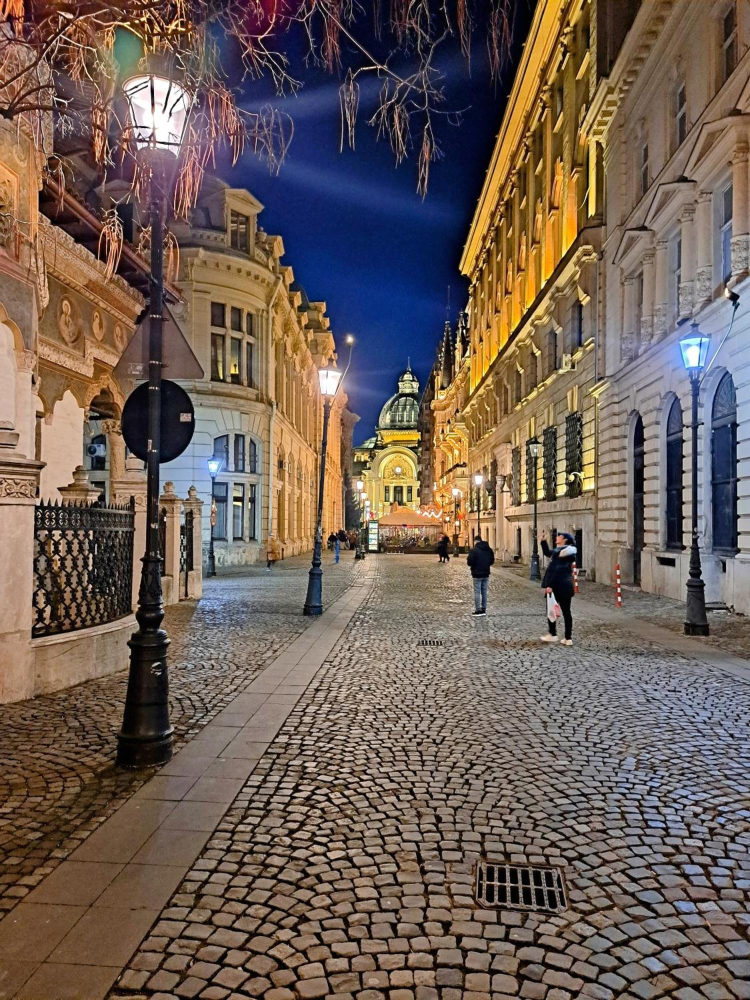 Appartamento Amytis Flat Old City Bucarest Esterno foto